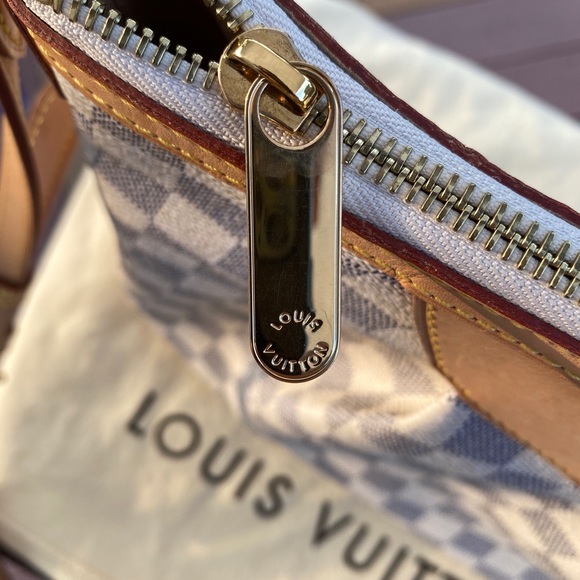 Louis Vuitton Siracusa PM - Picture 14 of 17